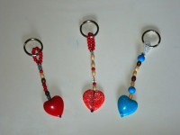 /album/perline-e-altro-/portachiavi1-sito-jpg/